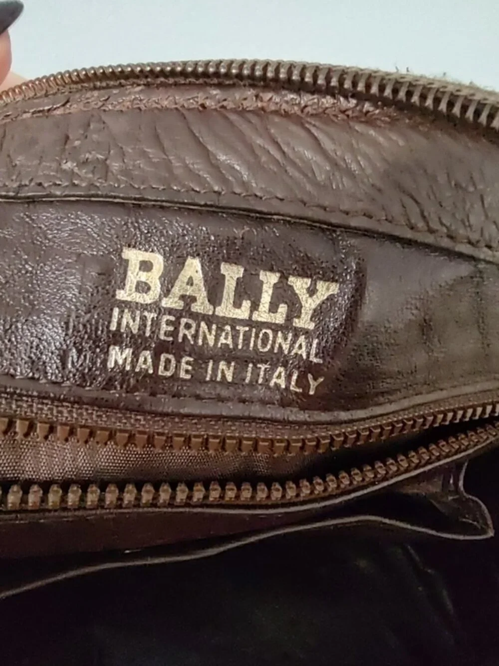 Bally vintage ostrich emb leather dome bowling bag satchel w/lock keys EUC